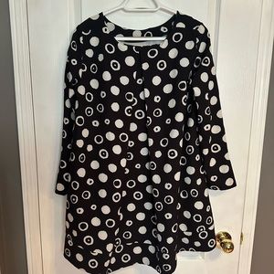 Black and white mini dress size medium (maternity friendly)